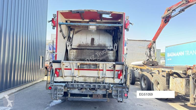 آلة لصيانة الطرق Scania P370