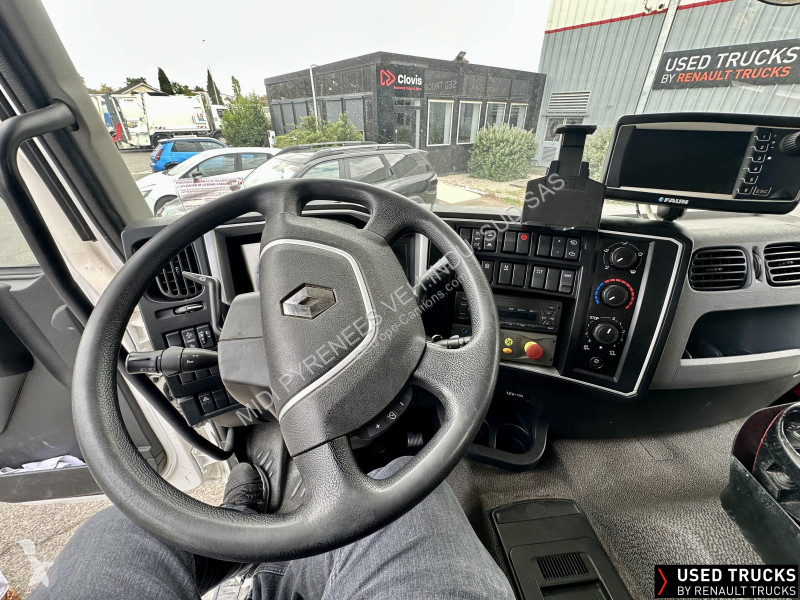 Коммунальная техника  Renault