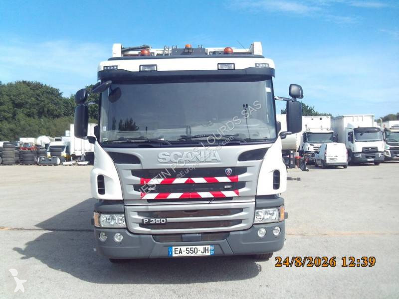 Engin de voirie Scania