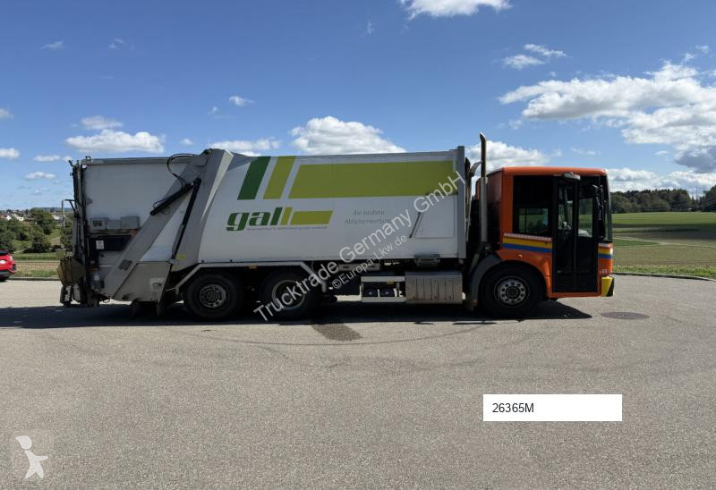 Vehículo de limpieza viaria Mercedes 2635