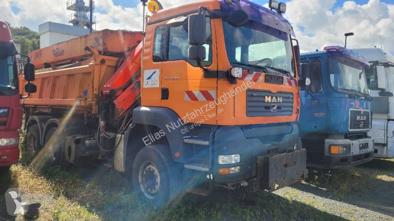 Vehículo de limpieza viaria MAN 33.390