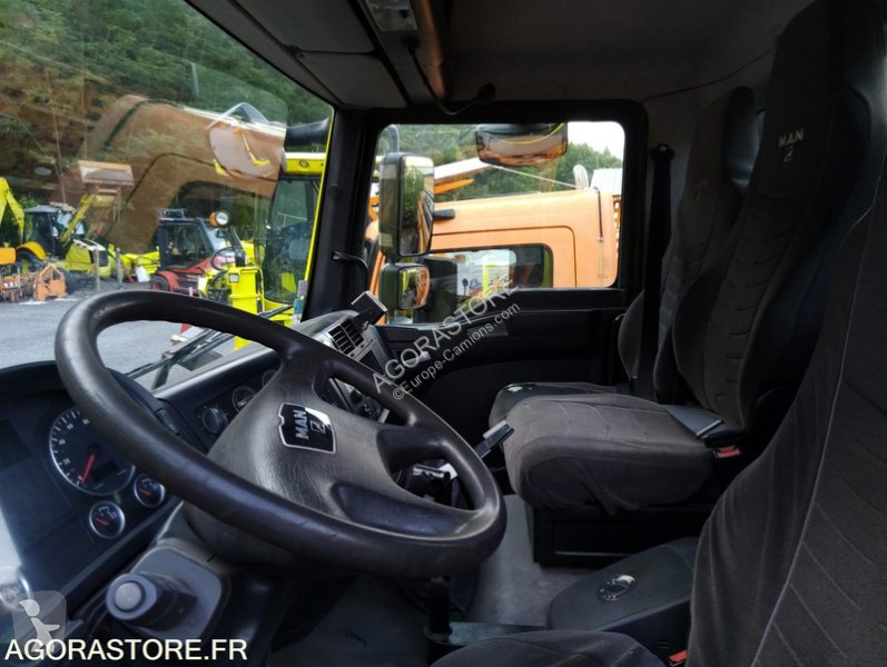 Engin de voirie  15.240