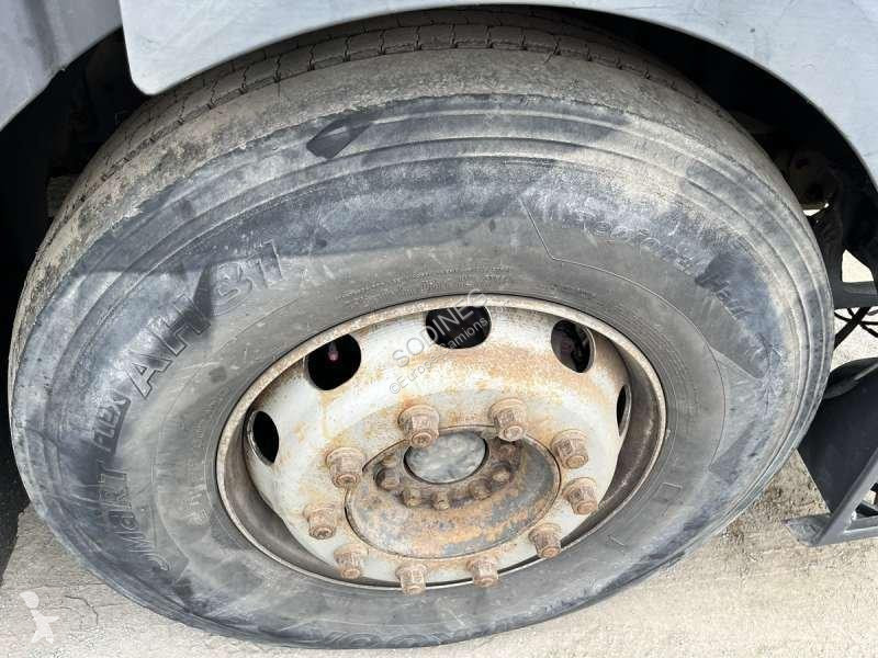 Veículo de limpeza / sanitário de estrada...