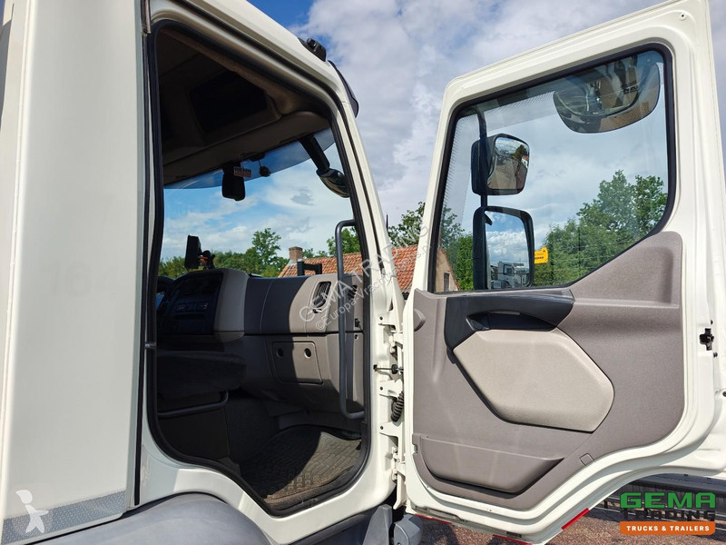 Коммунальная техника  DAF 220 FAG 6x2/4 Day Cab...