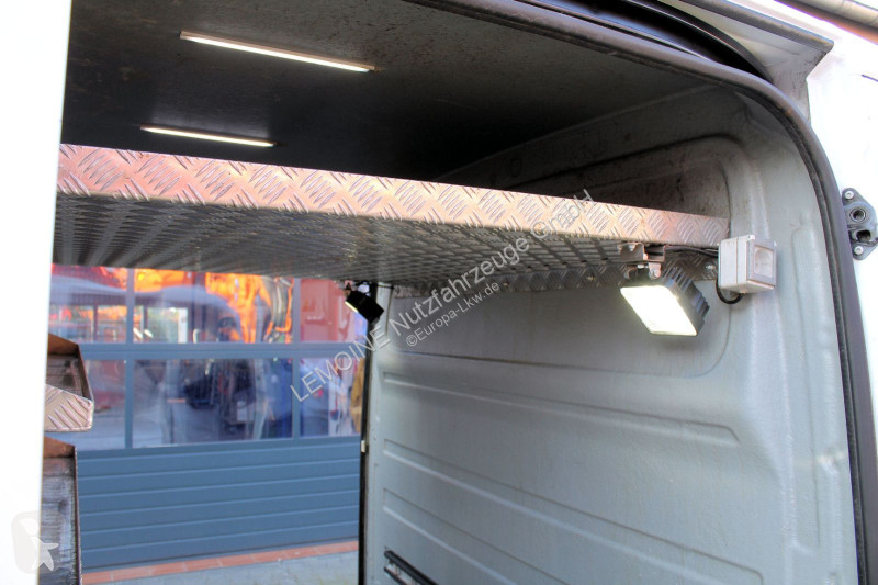 آلة لصيانة الطرق Mercedes 316 CDI 1m² F&F...