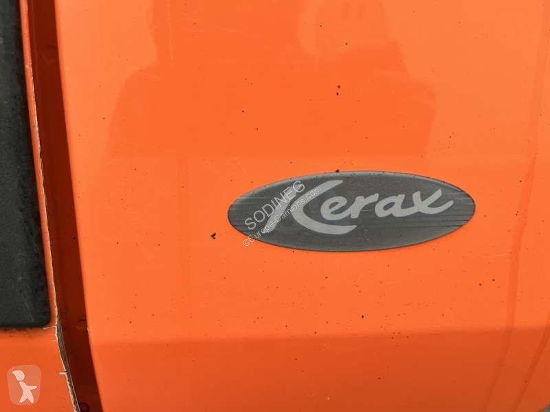 آلة لصيانة الطرق Renault  KERAX 320 DCI