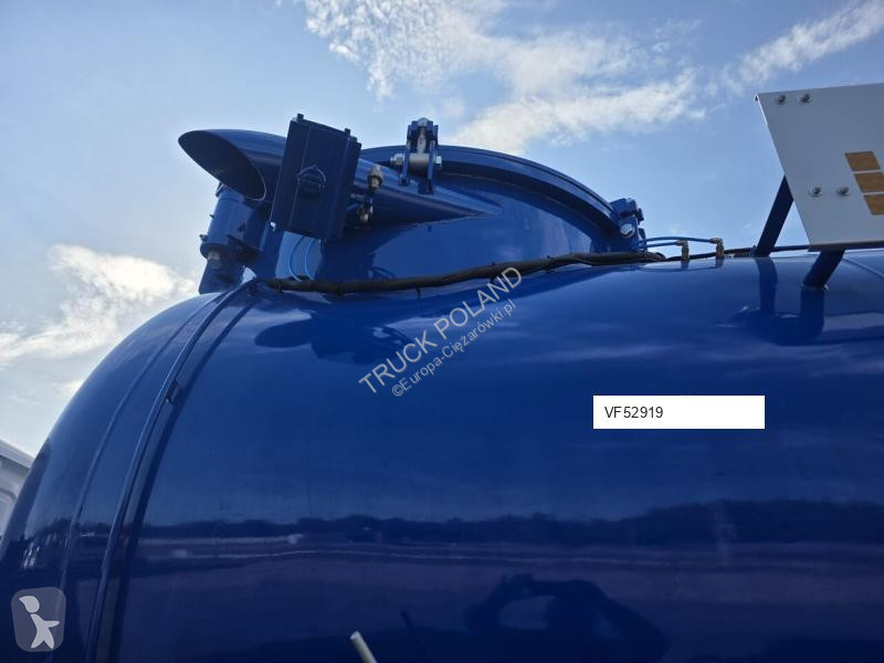 Útfenntartó-és-karbantartógép Scania LARSEN...