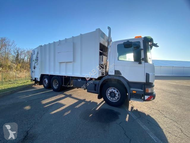 Engin de voirie Scania 94300