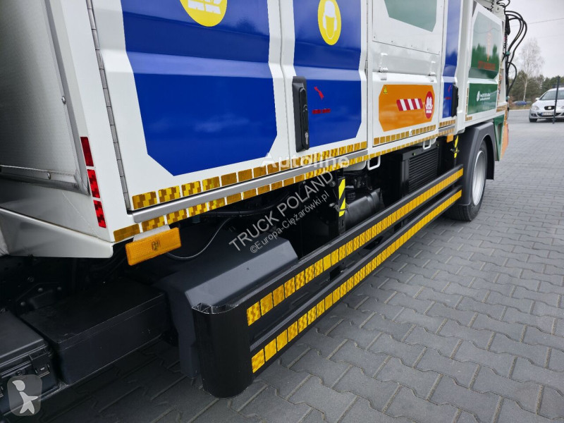 Silniční stroje Mitsubishi CANTER odkurzacz...