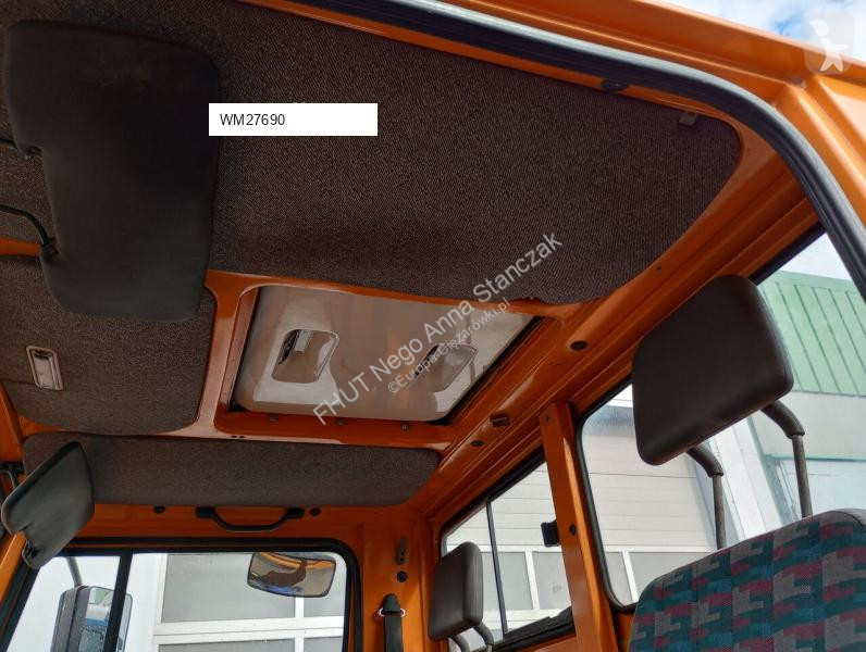 آلة لصيانة الطرق Mercedes UNIMOG U1650 *2001*...