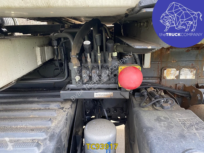 Utilaje pentru drumuri Volvo 320