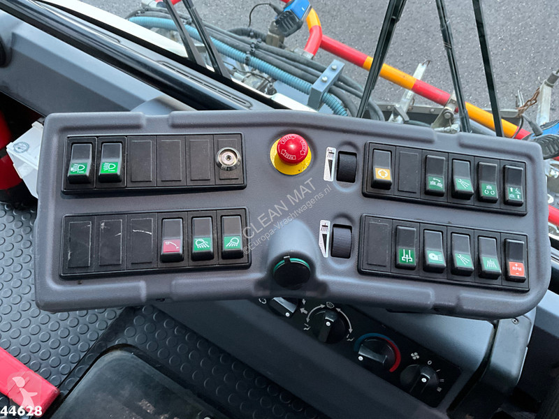 Vägmaskiner Ravo 540 Euro 6 with 3-rd brush