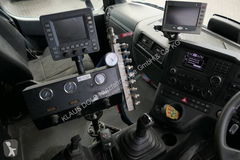Utilaje pentru drumuri Mercedes