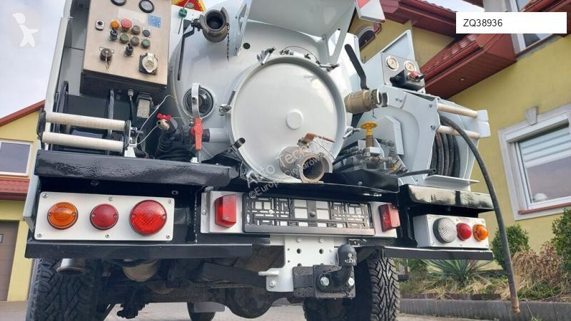Utilaje pentru drumuri Land Rover RIVARD Bora