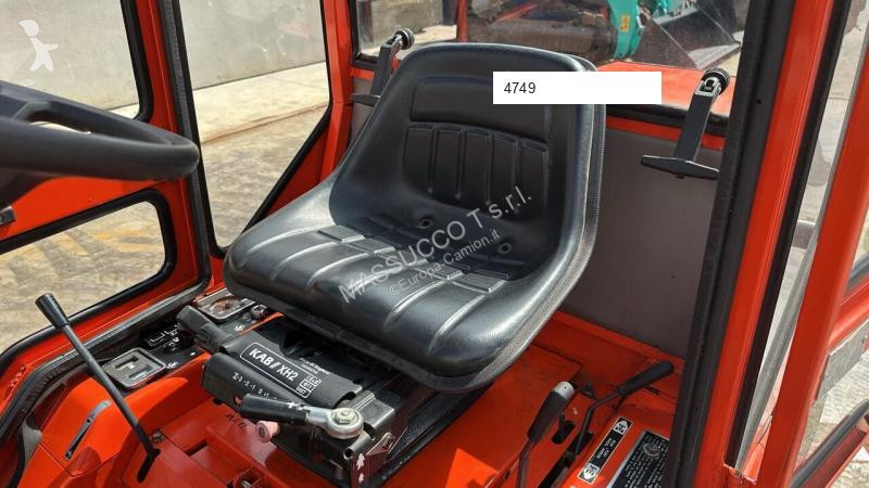 Silniční stroje Kubota F2400