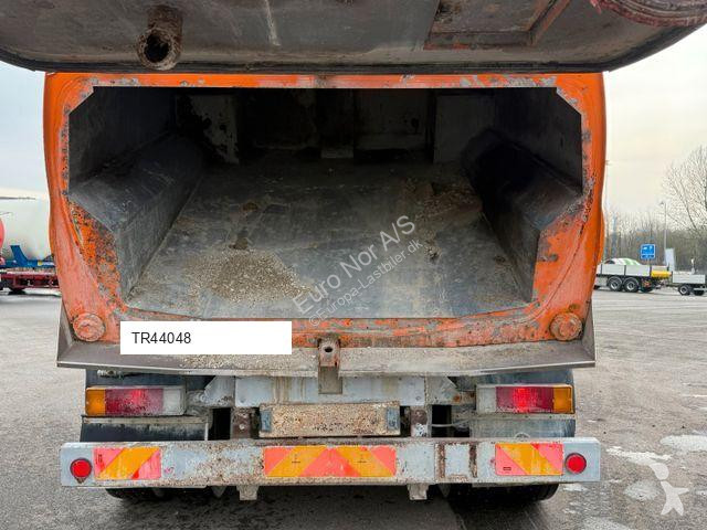 Veículo de limpeza / sanitário de estrada Volvo...
