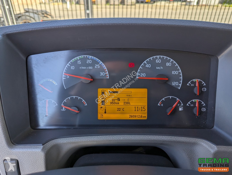 Utilaje pentru drumuri Volvo 300 EEV 6x2/4...