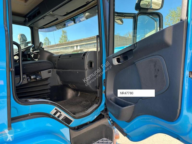 Engin de voirie Scania P280 2 chamber garbage...