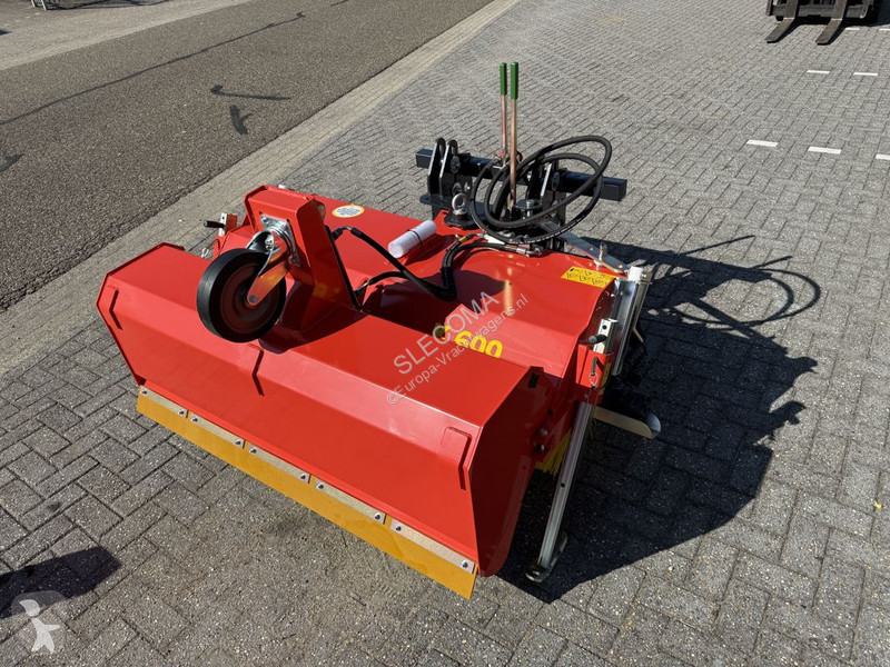 آلة لصيانة الطرق  K600-150 Veegmachine