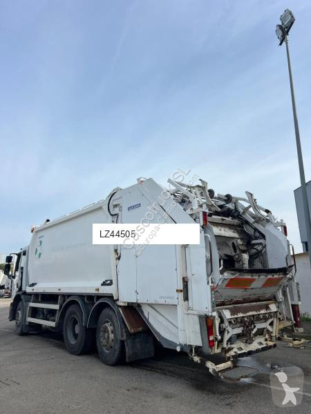 آلة لصيانة الطرق Renault BASURERO 320
