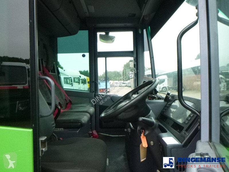 آلة لصيانة الطرق Mercedes 3233 8X4 RHD Euro 5...
