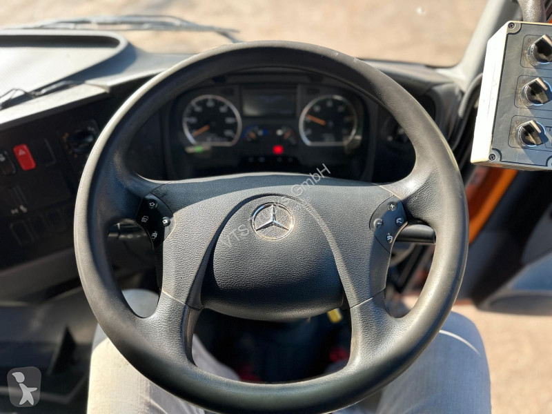 آلة لصيانة الطرق Mercedes 1324 LKO 4x2 Schmidt...