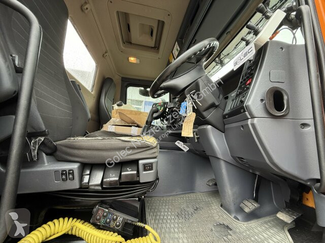 آلة لصيانة الطرق Scania G230 Kehrmaschine...