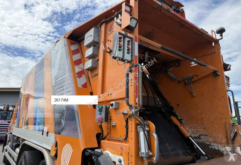 آلة لصيانة الطرق Volvo 638 FE Stummer /...