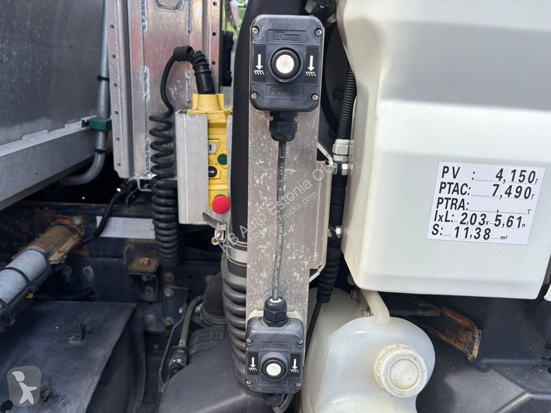 آلة لصيانة الطرق Mitsubishi Fuso 7C18 4x2 FAUN...