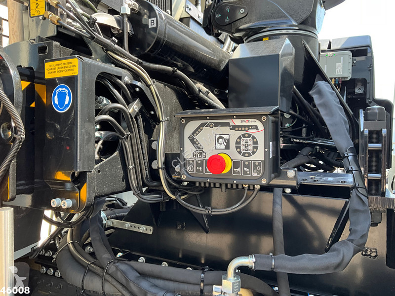 آلة لصيانة الطرق DAF N XD 220 Hiab 23 Tonmeter...