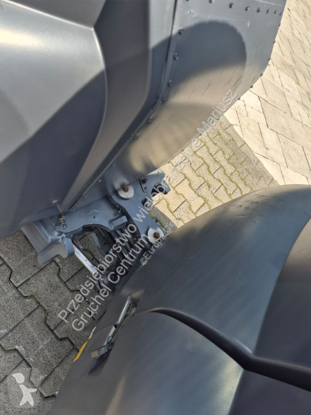 آلة لصيانة الطرق Kärcher MC 130 Adv. - Serviced!