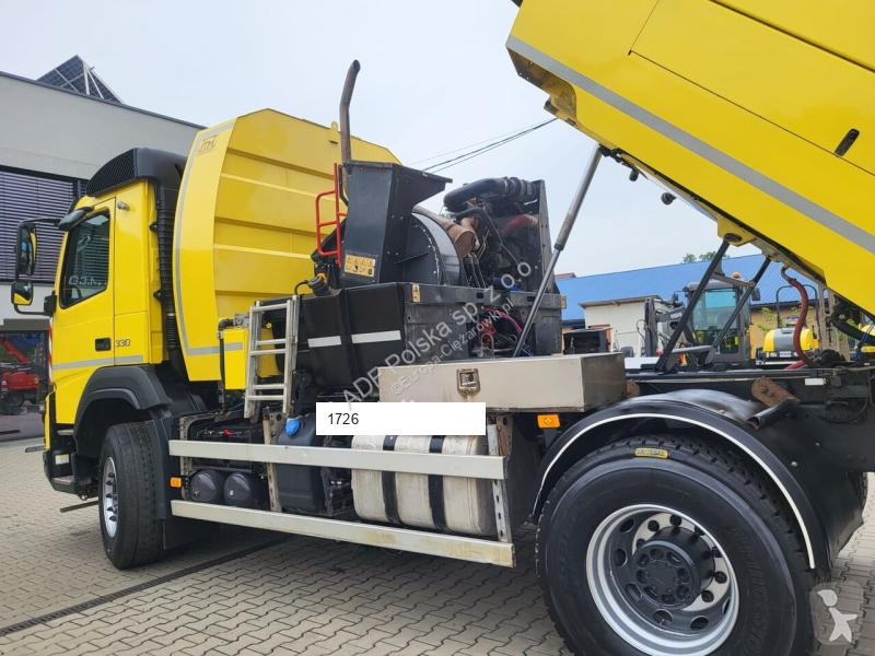 آلة لصيانة الطرق Volvo JBVT801
