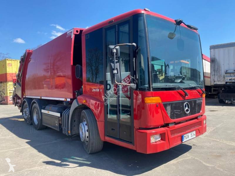 Engin de voirie Mercedes