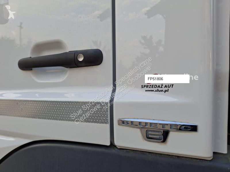 آلة لصيانة الطرق Mercedes SK500