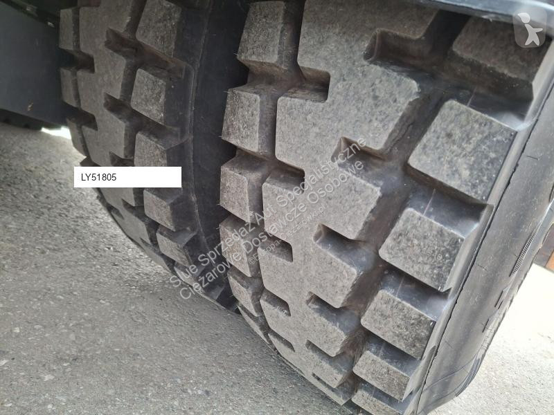 آلة لصيانة الطرق Mercedes Viajet 6R