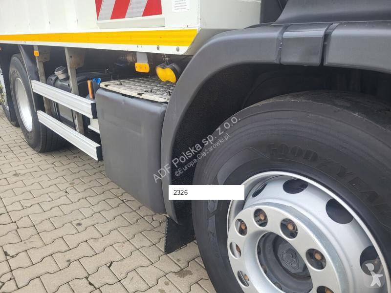 Engin de voirie Scania C337.5-6