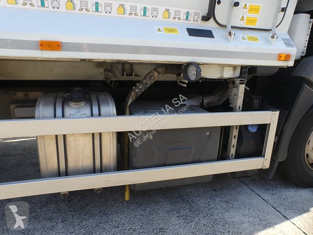 Vehículo de limpieza viaria Renault D19