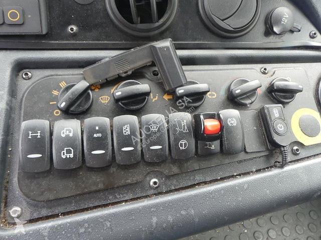 Vehículo de limpieza viaria Renault D19