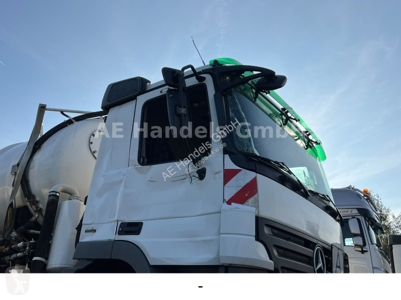 آلة لصيانة الطرق Mercedes III 2532 BL M Saug...