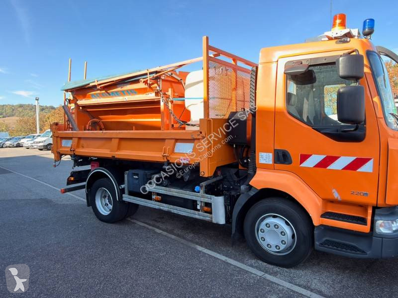 آلة لصيانة الطرق Renault 220.12 DXI