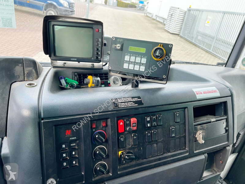 Utilaje pentru drumuri Mercedes Econic 2633...