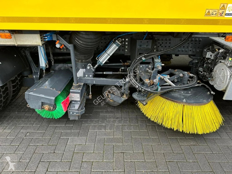 Silniční stroje Mercedes 1824 4X2 BEAM A9000...