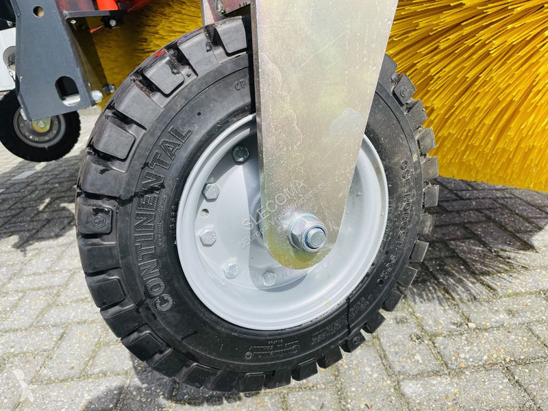 Vägmaskiner  K750-270 Veegmachine