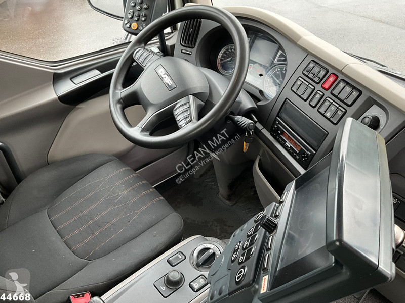 Silniční stroje DAF FA  230 Euro 6 Johnston...