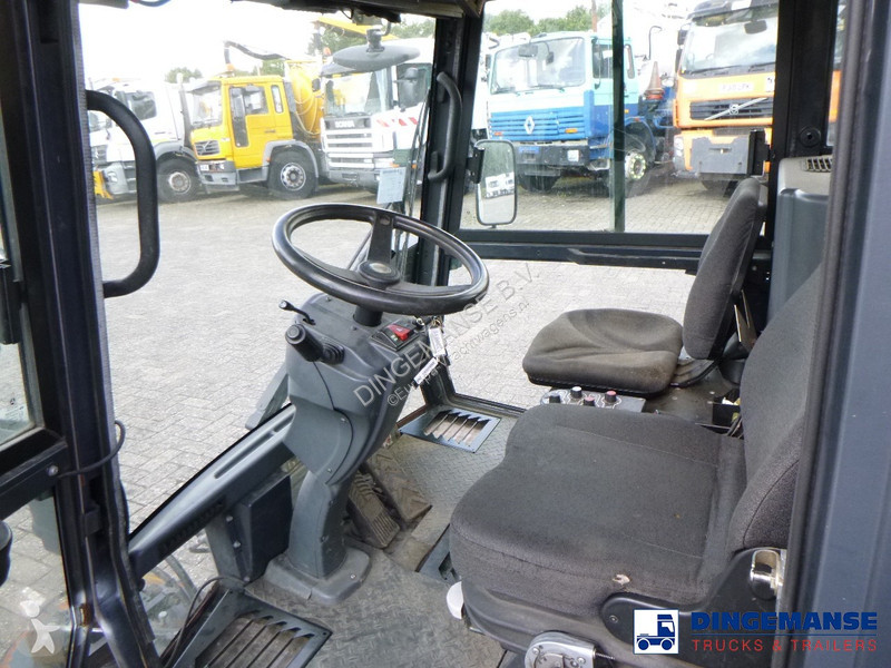 Gemeentevoertuig Schmidt street sweeper
