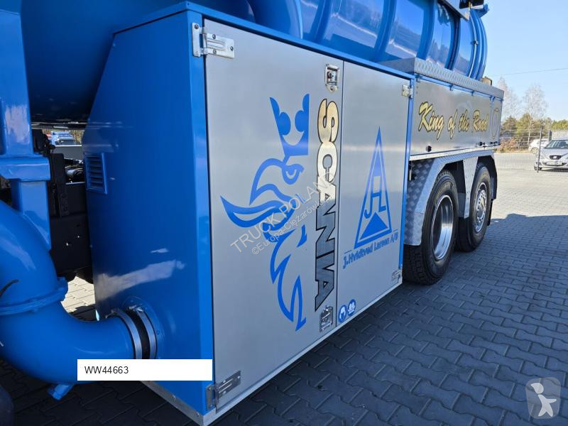 Utilaje pentru drumuri Scania Larsen FlexVac 311