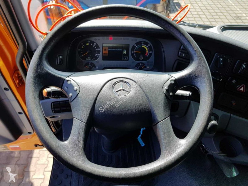 Silniční stroje Mercedes 2032 A 4x4 Bucher STKF...