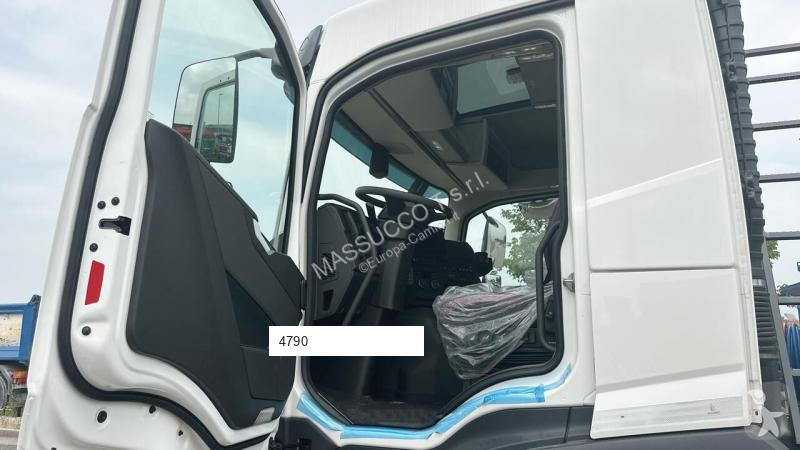 Silniční stroje Volvo FMX 460