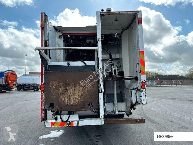 آلة لصيانة الطرق Scania Anaconda MD