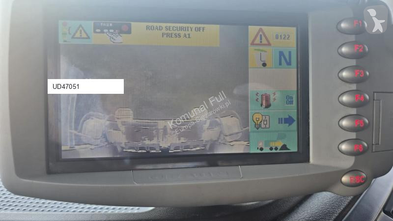 Utilaje pentru drumuri Mercedes variopress 16m3